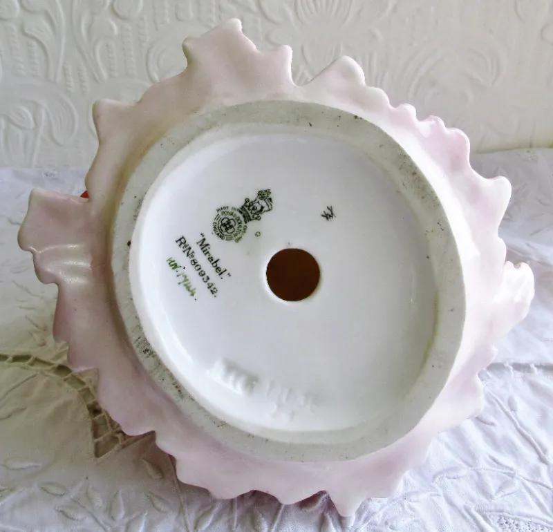 Maker's mark on the base of a porcelain object