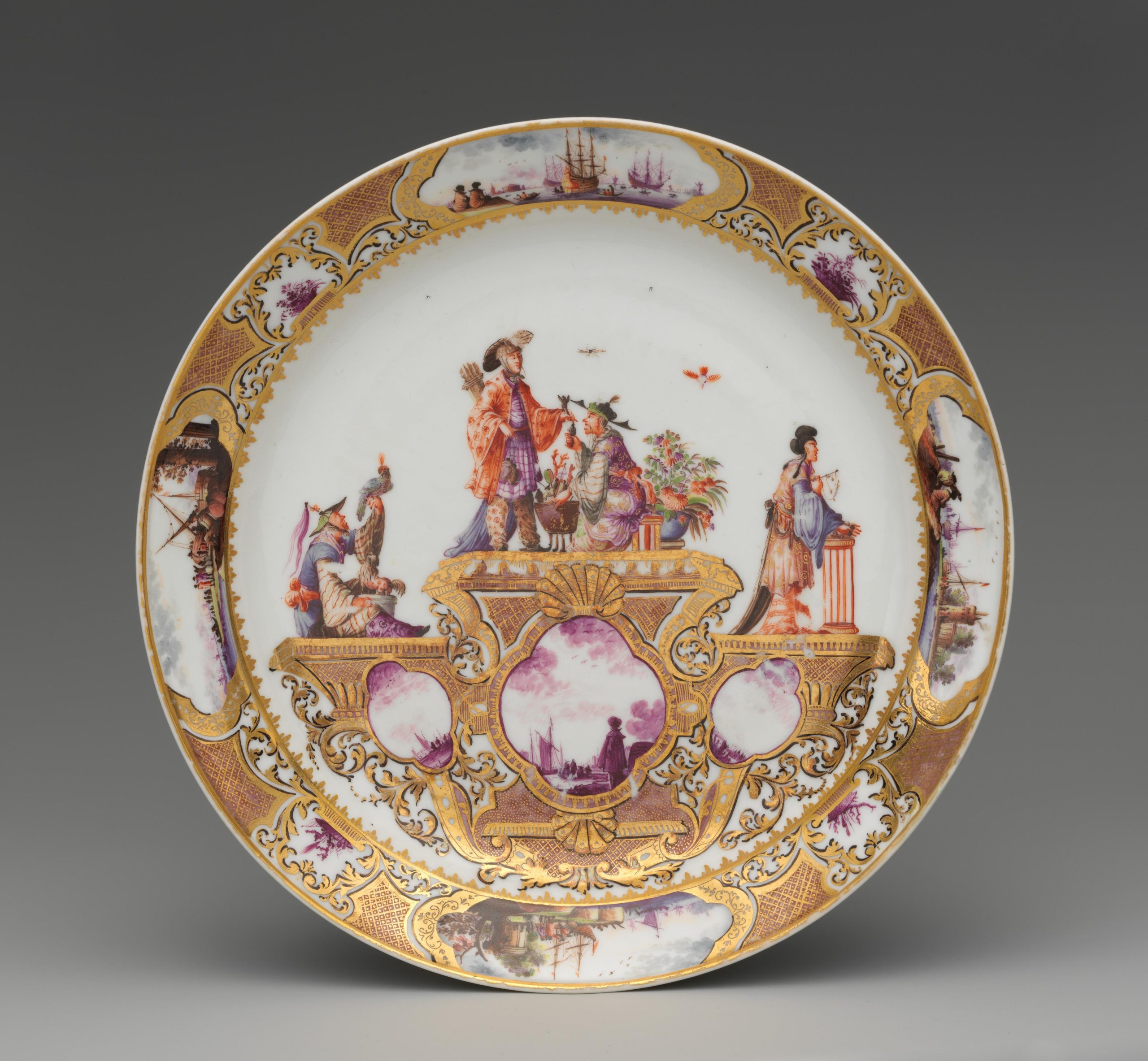 Wear on porcelain gilding Naturally worn gilding on antique porcelain