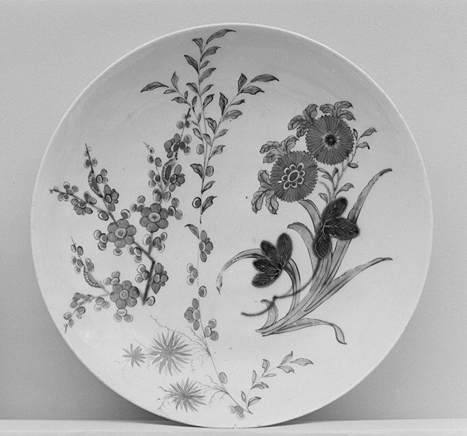 Оригинална порцеланова чиния Royal Worcester от сервиз, произведена около 1765–1770 година