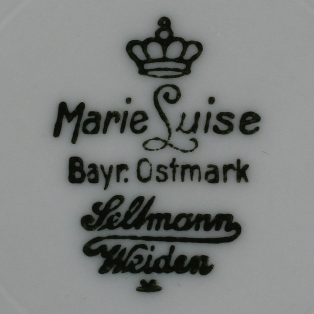 Историческа маркировка Seltmann Weiden Marie Luise с корона, Bayr. Ostmark и фабричното име Seltmann Weiden върху порцелан