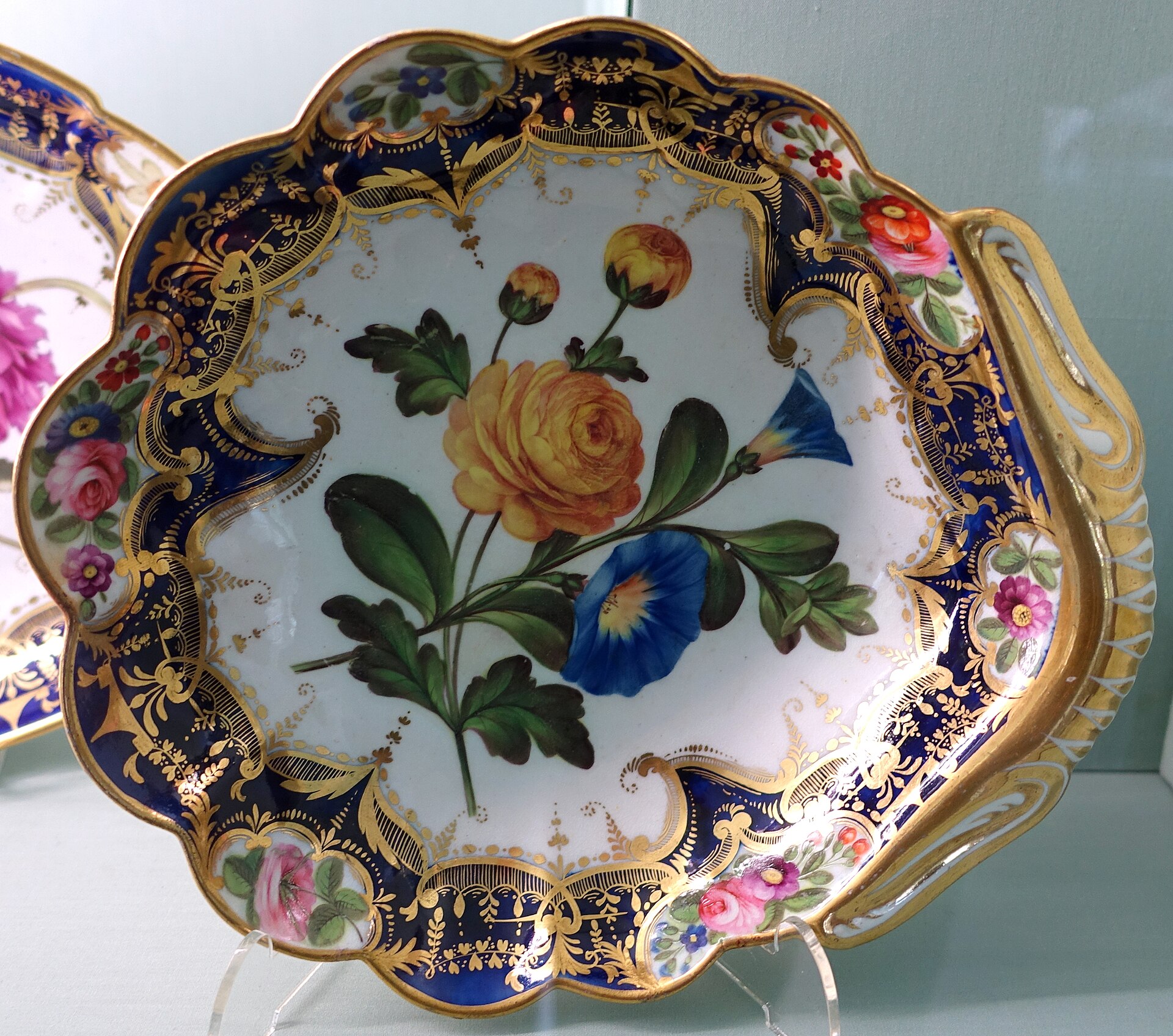 Early Coalport soft paste porcelain cachepot and stand Thomas Baxter workshop circa 1805