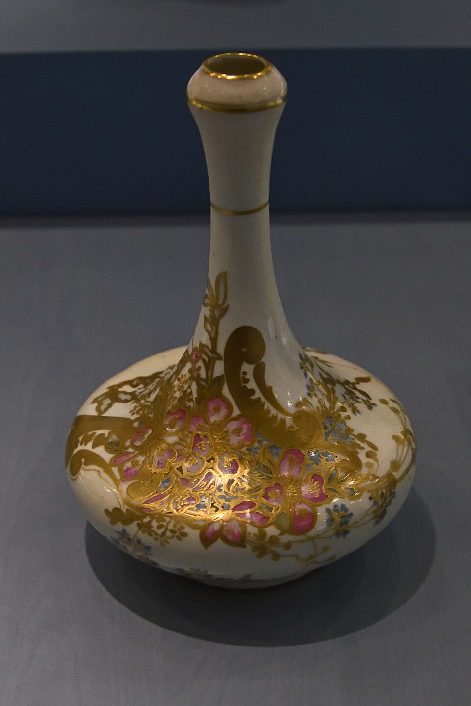Antique Yıldız Ottoman porcelain from Turkey in a museum collection