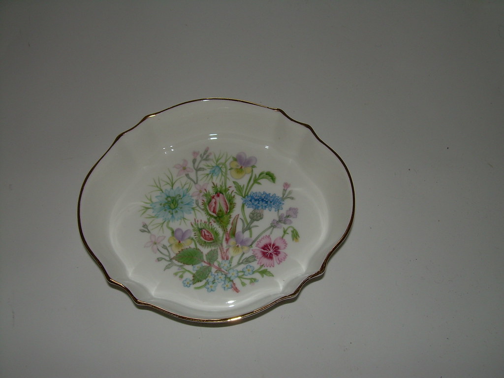 Aynsley Wild Tudor Floral Bone China Dish Aynsley Wild Tudor floral bone china dish with colourful wildflower decoration