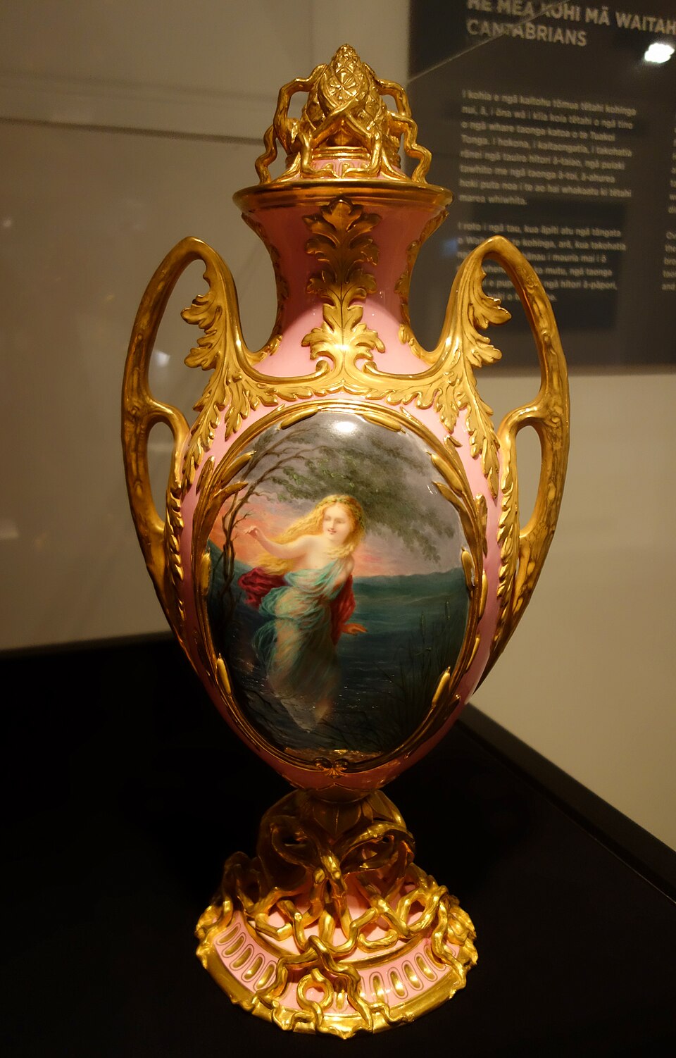 Coalport Ondine figurative bone china vase circa 1871