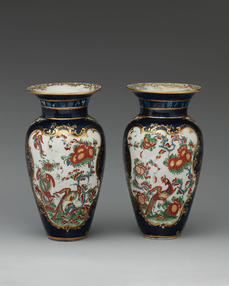 Pair of Royal Worcester porcelain vases from around 1770