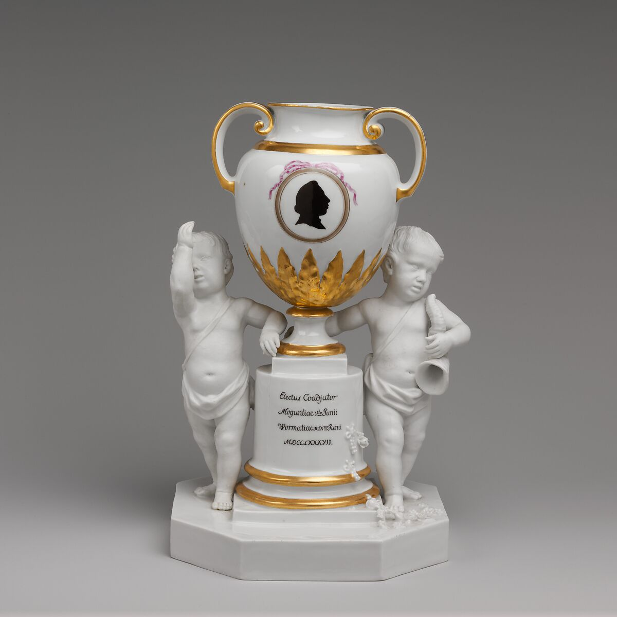 Fürstenberg porcelain vase dated 1787 with gilded decoration