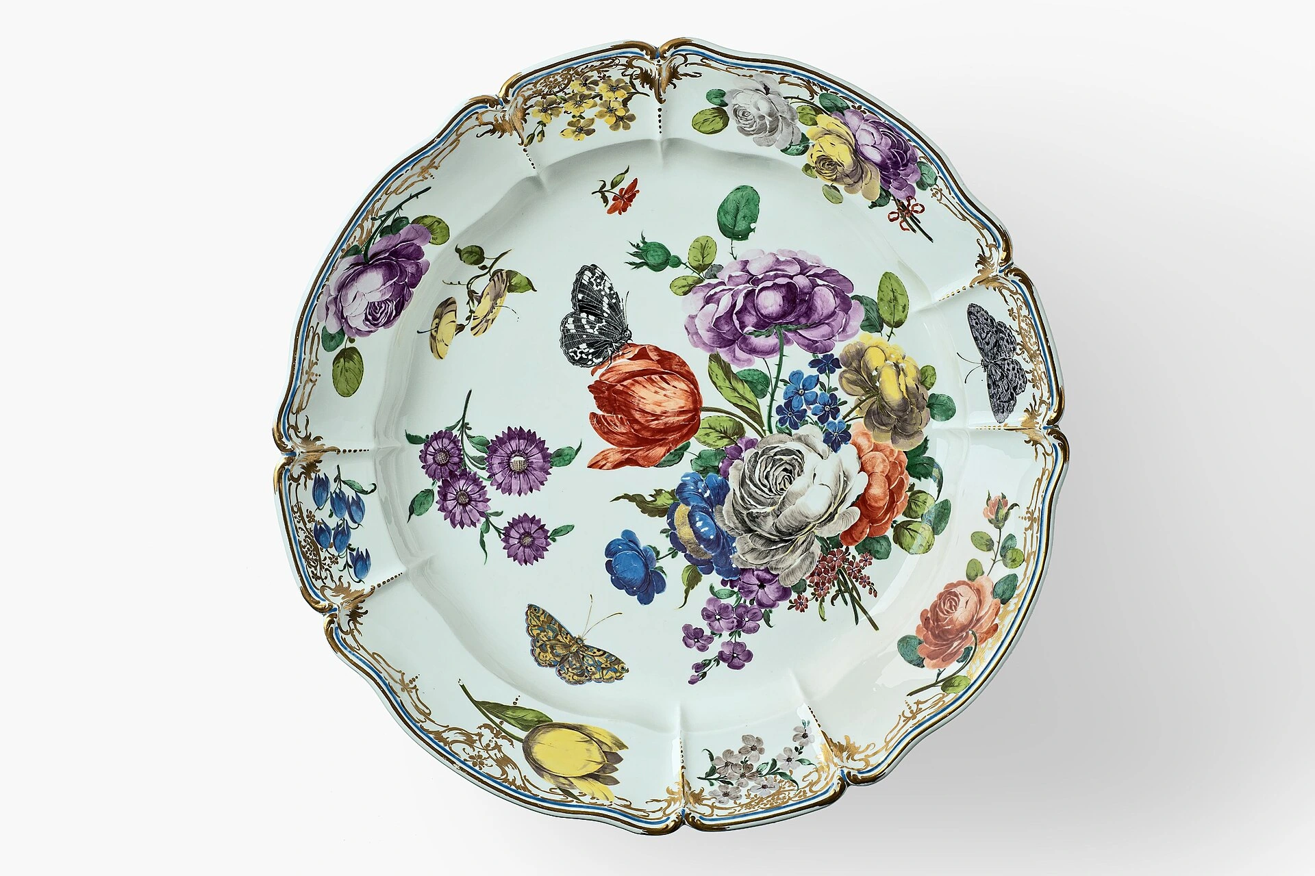 Nymphenburg Bavarian porcelain bowl with hand-painted flowers, butterflies and gilding, circa 1760–1765