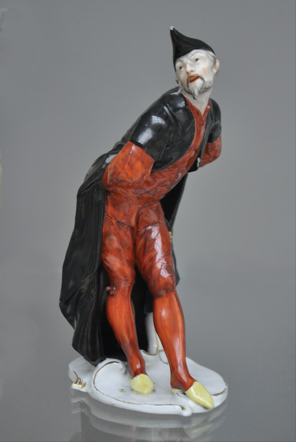 Nymphenburg Pantalone – Franz Anton Bustelli, c. 1760 Nymphenburg porcelain figure of Pantalone from the Commedia dell’Arte series by Franz Anton Bustelli, circa 1760