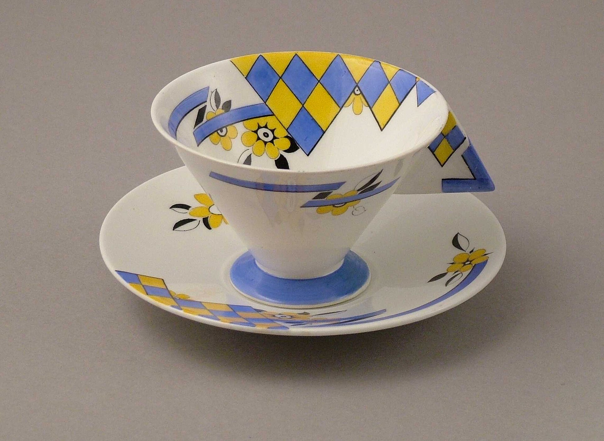 Shelley Vogue Art Deco cup and saucer associated with Eric Slater around 1930
