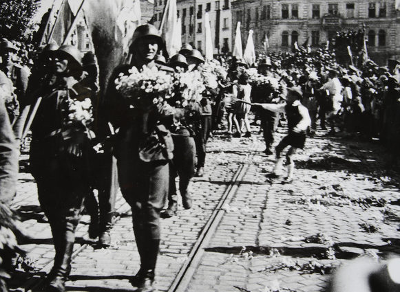 Historical photograph of the ceremonial welcome of the First Bulgarian Army in Sofia on 17 June 1945