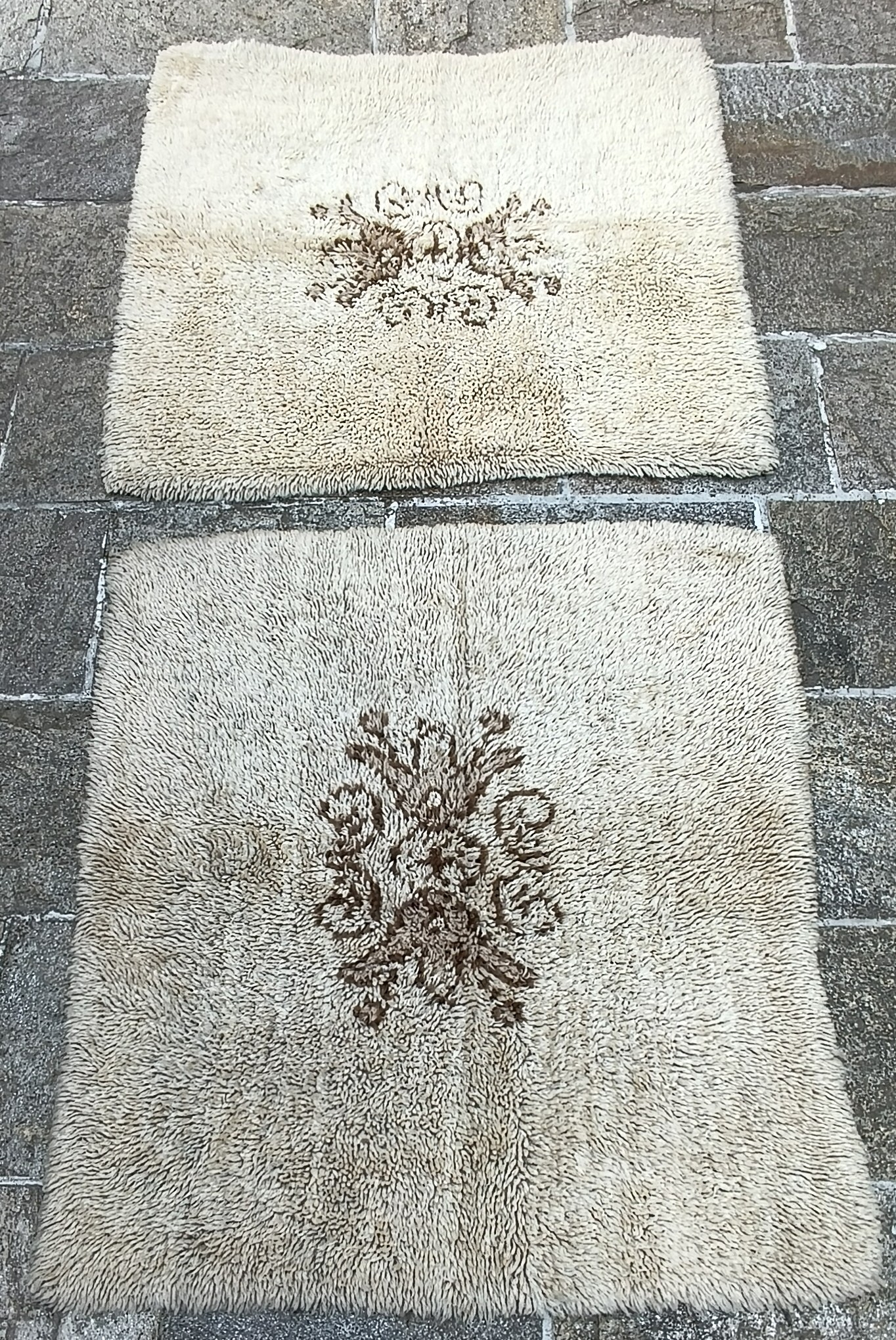 Pair of vintage Bulgarian handwoven wool kiteniks from the Vidin region, 1970s, with cream long pile and brown central floral motifs